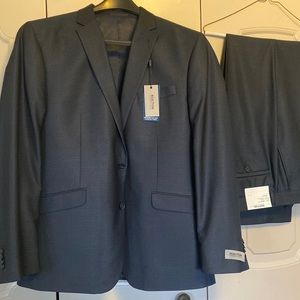 NWT Mens Reaction by Kenneth Cole 2-piece suit navy